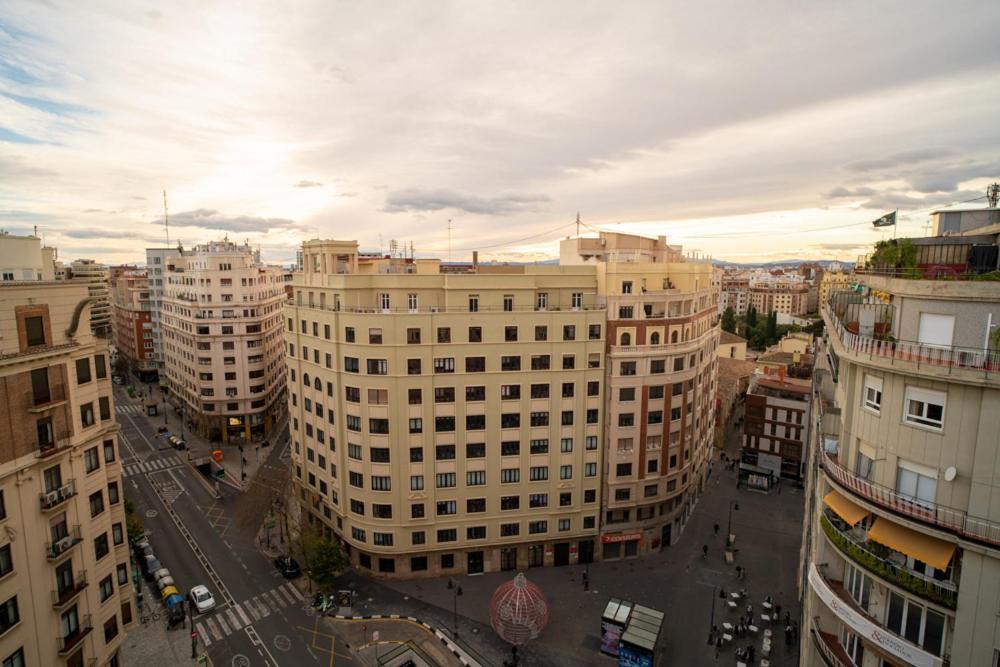 Apartamento Increible atico con terraza en el centro de Valencia Exterior foto